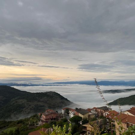 Bed and Breakfast Il Borgo Antico Рокка-Массима Экстерьер фото