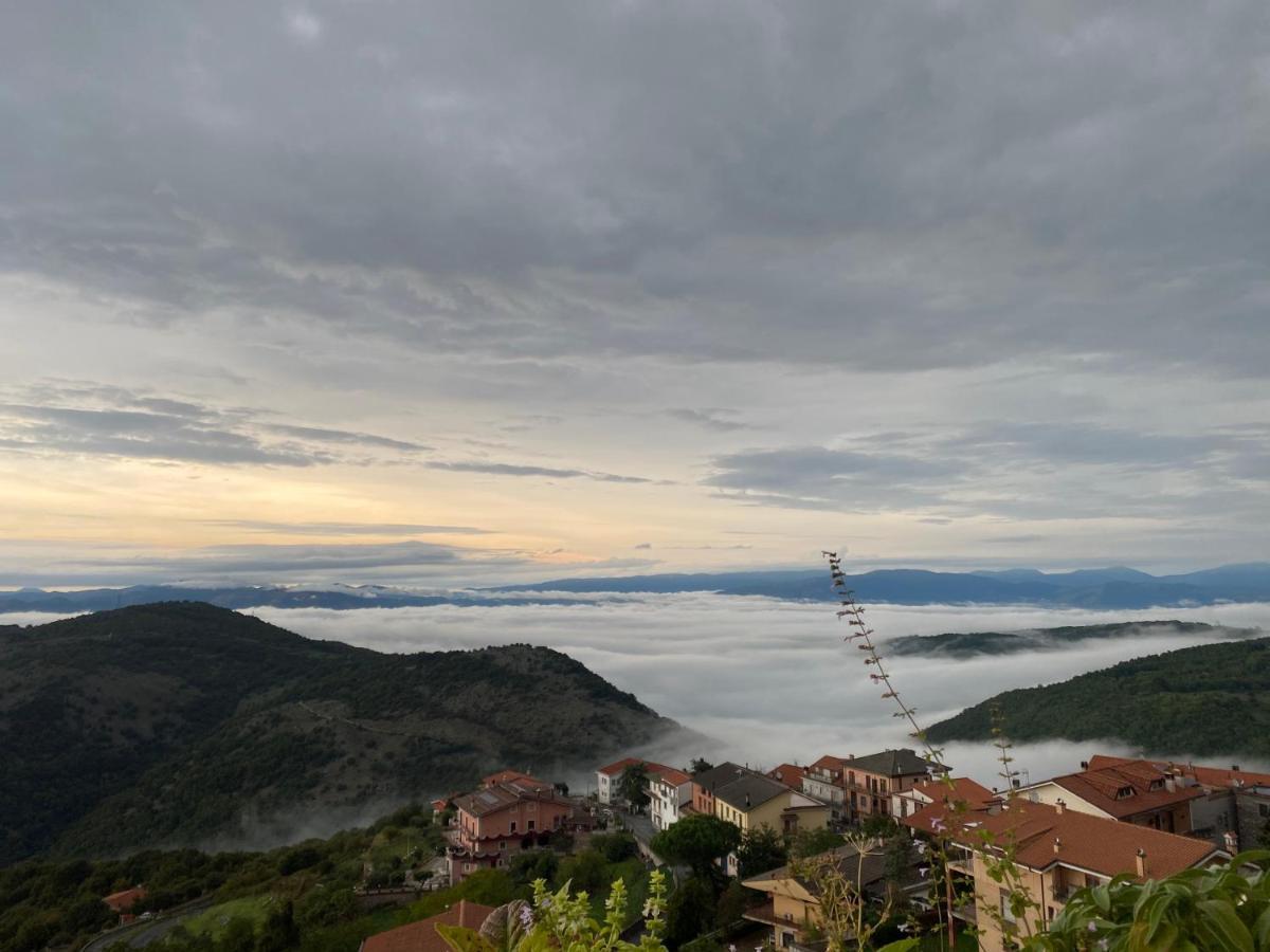 Bed and Breakfast Il Borgo Antico Рокка-Массима Экстерьер фото